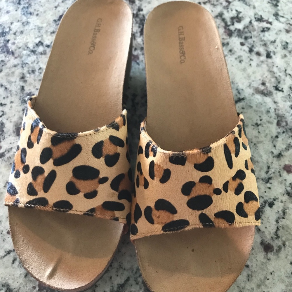 Bass sandals